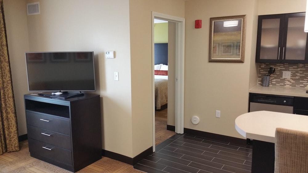 Staybridge By Ihg Hotel Merrillville